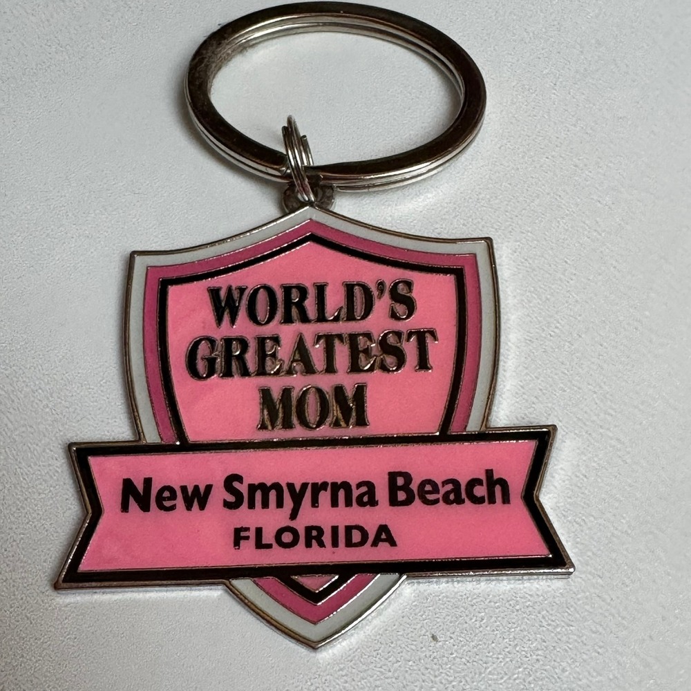 World's Greatest Mom‎ New Smyrna Beach Florida Souvenir Keychain Pink Shield